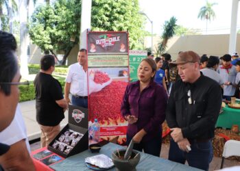 Realiza la UAT acciones para la conservación y aprovechamiento del chile piquín