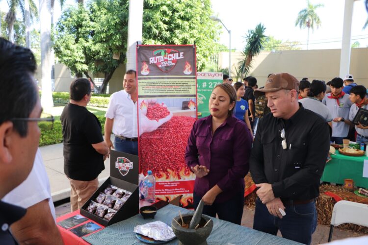 Realiza la UAT acciones para la conservación y aprovechamiento del chile piquín