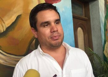 Restaurantes de Victoria obtienen descuentan 10% en costo de licencias para expedir bebidas alcohólicas