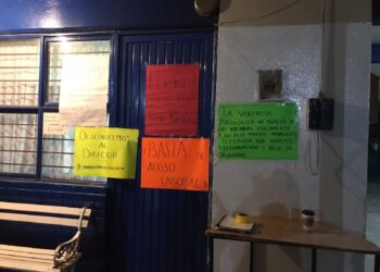 Exigen maestros fin al acoso laboral en escuela