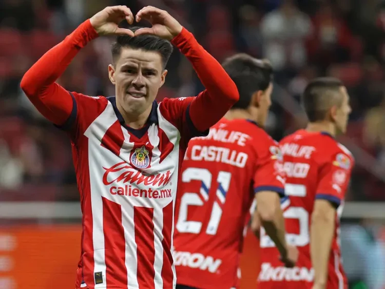 Chivas de Guadalajara derrota 3-2 a Diablos del Toluca