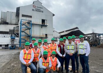 Visita  personal del Instituto Tecnológico Superior de El Mante empresa de Grupo Pantaleón