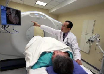 Cada año se deetectan 15 mil nuevos casos de cáncer de colon en México