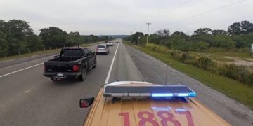 Guardia Estatal brinda seguridad a caravana de paisanos en Tamaulipas