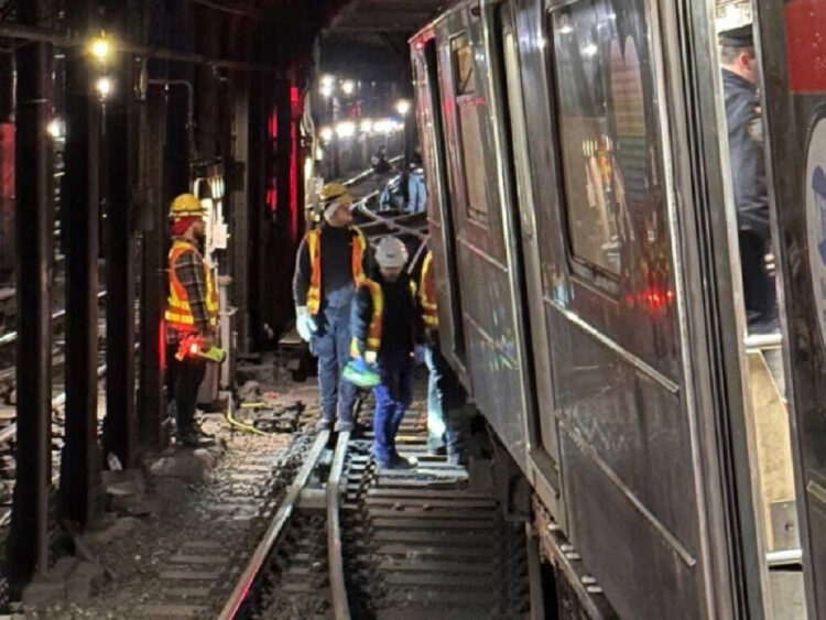 Dos vagones del metro de Nueva York chocan; hay 24 heridos