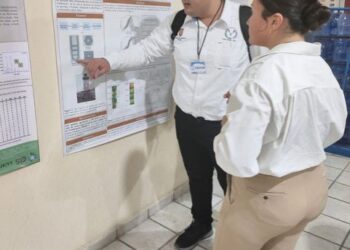 Carlos Ruiz Colunga, estudiante de la UAT destaca en encuentro sobre optoelectrónica