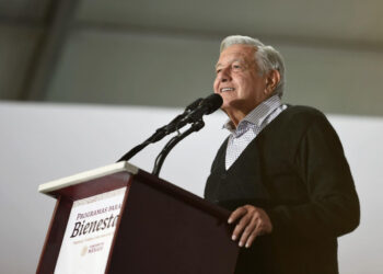 López Obrador enviará dos iniciativas de reforma constitucional en materia laboral