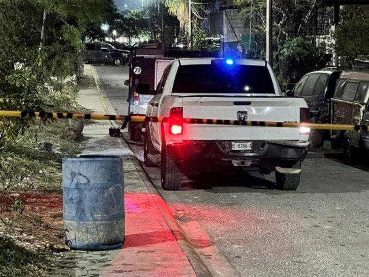 Encapuchado mata a mujer en calles de Nuevo León