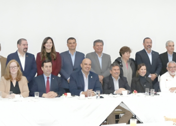 Acuerdan SE, SOP y transportistas impulsar desarrollo económico de Nuevo Laredo