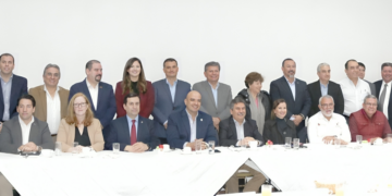 Acuerdan SE, SOP y transportistas impulsar desarrollo económico de Nuevo Laredo