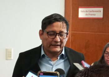 Diputado Vital Román atribuye a “reto” intoxicación de estudiantes en Secundaria 6