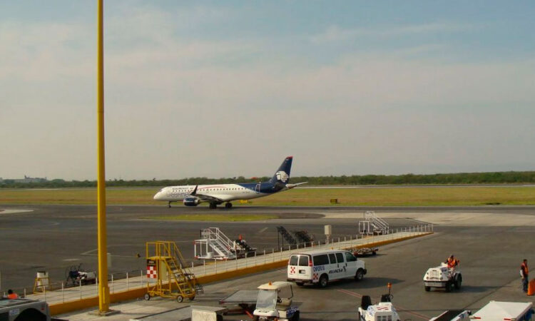 Gobierno de Nuevo León cede terreno para ampliación del aeropuerto del norte