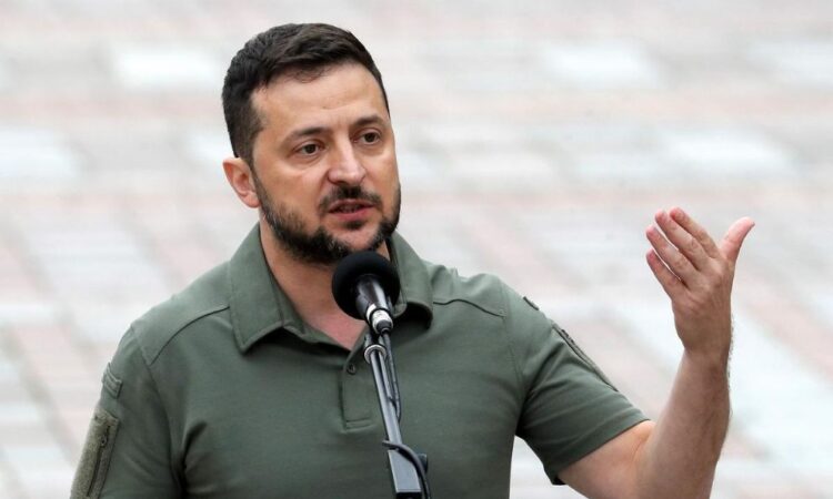 Zelenski llama a la defensa ante la invasión rusa