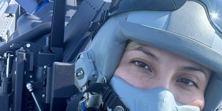 Marina realiza en Tamaulipas primer vuelo táctico con mujeres
