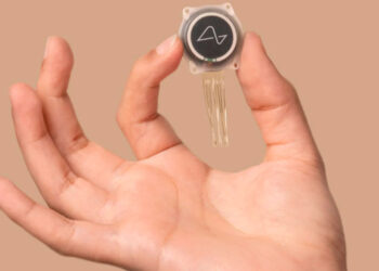 Neuralink, de Elon Musk, realiza con éxito la primera implantación de un chip cerebral en humanos