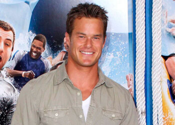 Fallece el actor Alec Musser a los 50 años por herida de bala autoinfligida