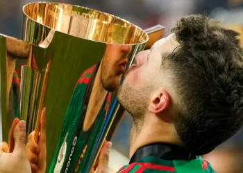 Santiago Giménez: El talento argentino que brillará con la selección de México