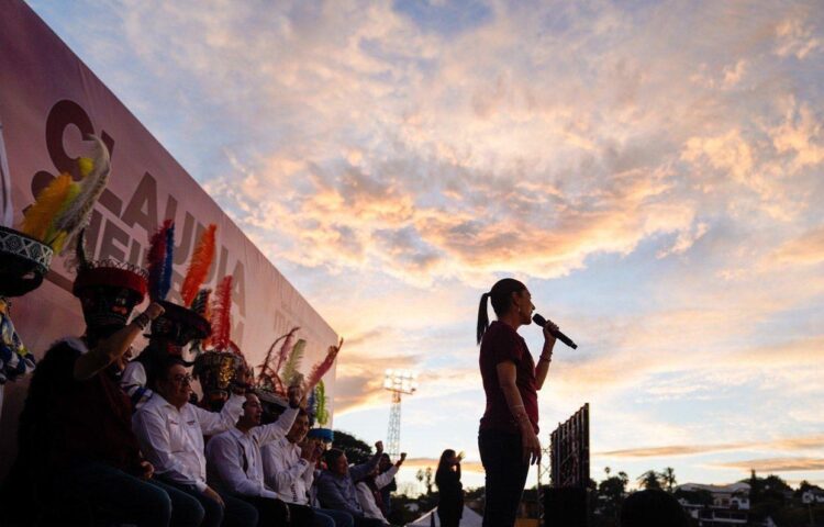 Claudia Sheinbaum defiende a encargado de fiscalía
