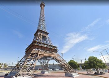 Vista la torre Eiffel en México