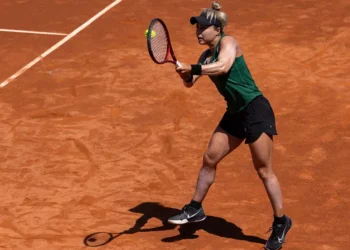 Renata Zarazúa hace historia en el Australia Open