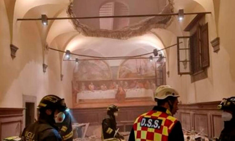 Más de 30 heridos al derrumbarse un convento en boda