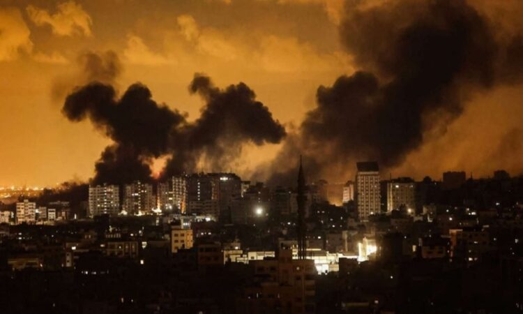 Estados Unidos y Reino Unido Realizan Ataques Aéreos en Yemen