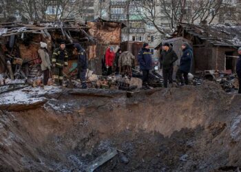 Ucrania ordena la evacuación de más de 3 mil personas de localidades de Jarkov