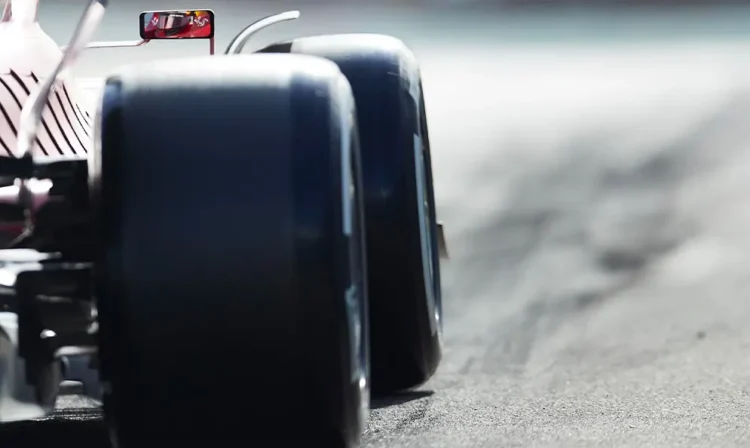 Piloto mexicano, Rafael Villagómez, competirá en F2 en 2024