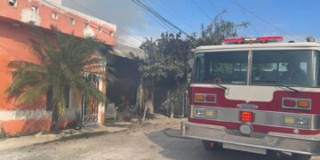 Se incendia fábrica de piñatas