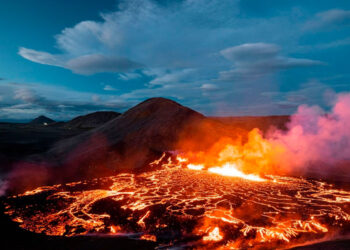 Nueva erupción volcánica en Islandia amenaza a la localidad