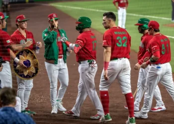 Presentan los nuevos jerseys de la LMP para la serie del caribe 2024