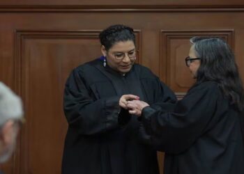 Lenia Batres, devuelve parte de su sueldo por considerarlo “Por encima del límite constitucional”