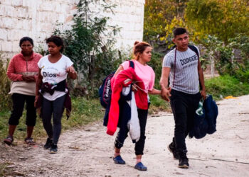 Migrantes acusan al INM de abandonarlos tras promesas incumplidas