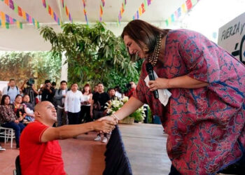 Xóchitl Gálvez acusa al gobierno de utilizar a los pueblos indígenas como escenografía