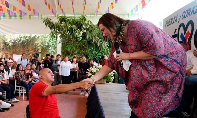 Xóchitl Gálvez acusa al gobierno de utilizar a los pueblos indígenas como escenografía