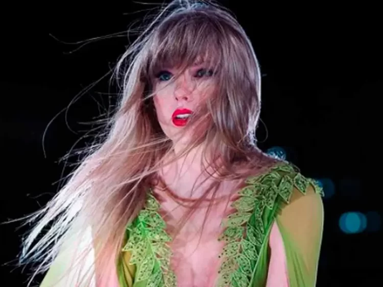 Taylor Swift sale corriendo de Tokio para estar con Travis Kelce en el Super Bowl