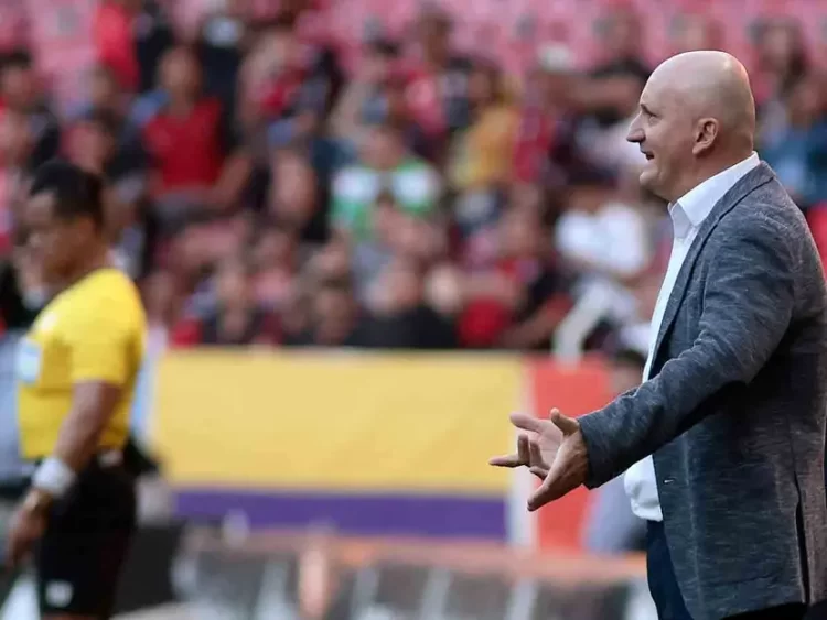 Santos Laguna despide al técnico Pablo Repetto tras goliza por Tigres