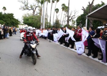 Entrega Américo Villarreal apoyos para mejorar servicios e infraestructura en Victoria