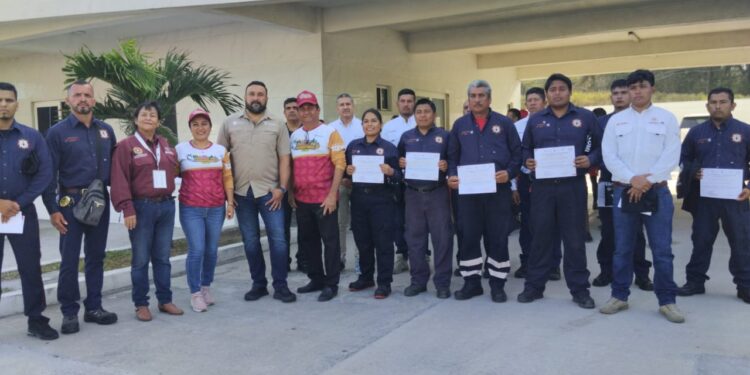 Capacitan a grupo de “Guardavidas” para playas de Madero y Altamira