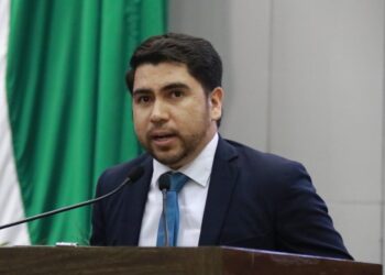 Sugieren a la SET regularizar a los maestros de tecnología educativa