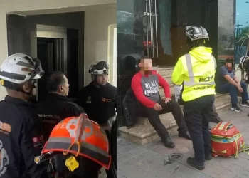 Tres heridos al caer elevador de funeraria cuando entregaban cadáver para velación en Monterrey