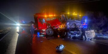 Cierran Carretera a Monterrey por choque de tráileres en Hidalgo