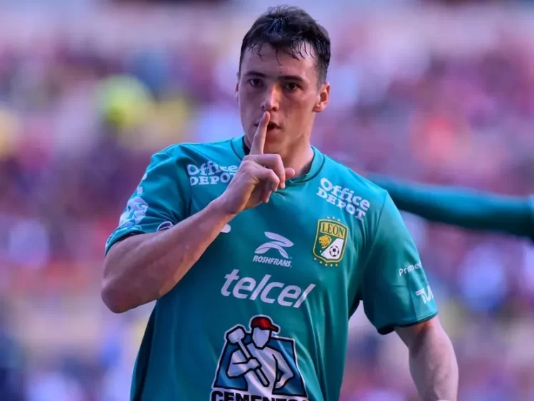 ‘Maraviñas’ da triunfo a León 1-0 sobre Atlas en tiempo de compensación