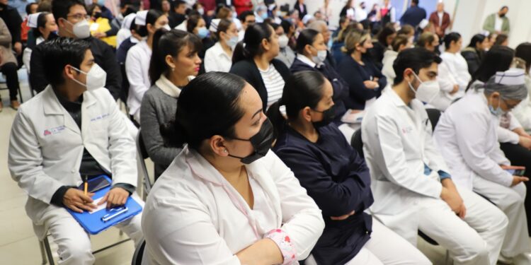 Hospital General promueve y capacita sobre lactancia materna