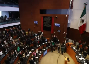 Morena sube y baja a sus candidatos “pluris” al Senado y Diputaciones Federales