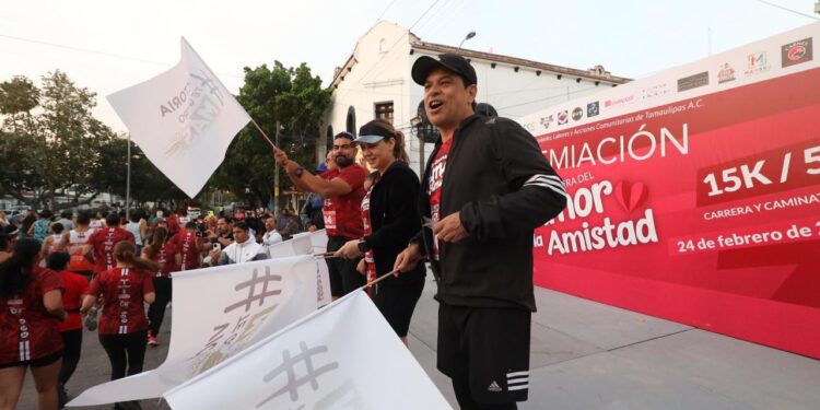 Encabeza Lalo Gattás Carrera del Amor y la Amistad 2024