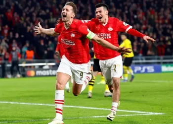 PSV aplasta 7-1 y ‘Chucky’ Lozano destaca con doble participación en goles