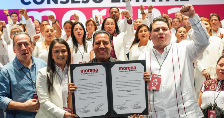 Morena otorga a Eduardo Ramírez constancia como candidato al gobierno de Chiapas