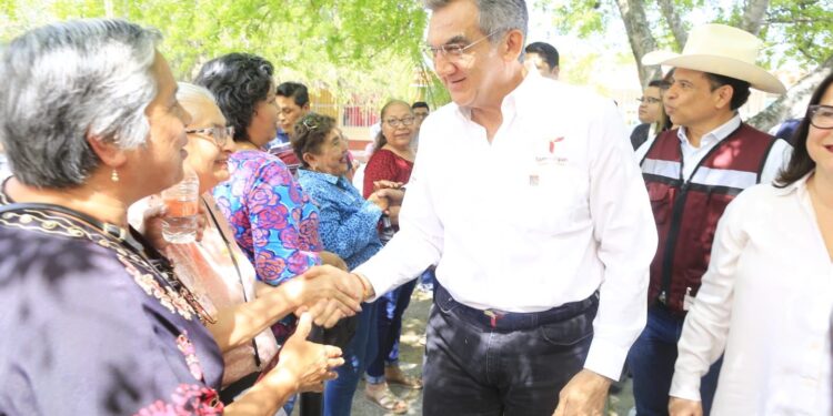 Gobernador de Tamaulipas pone en marcha internet satelital para escuelas de zonas rurales