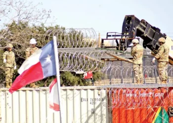 Florida manda mil soldados a frontera con México en Texas